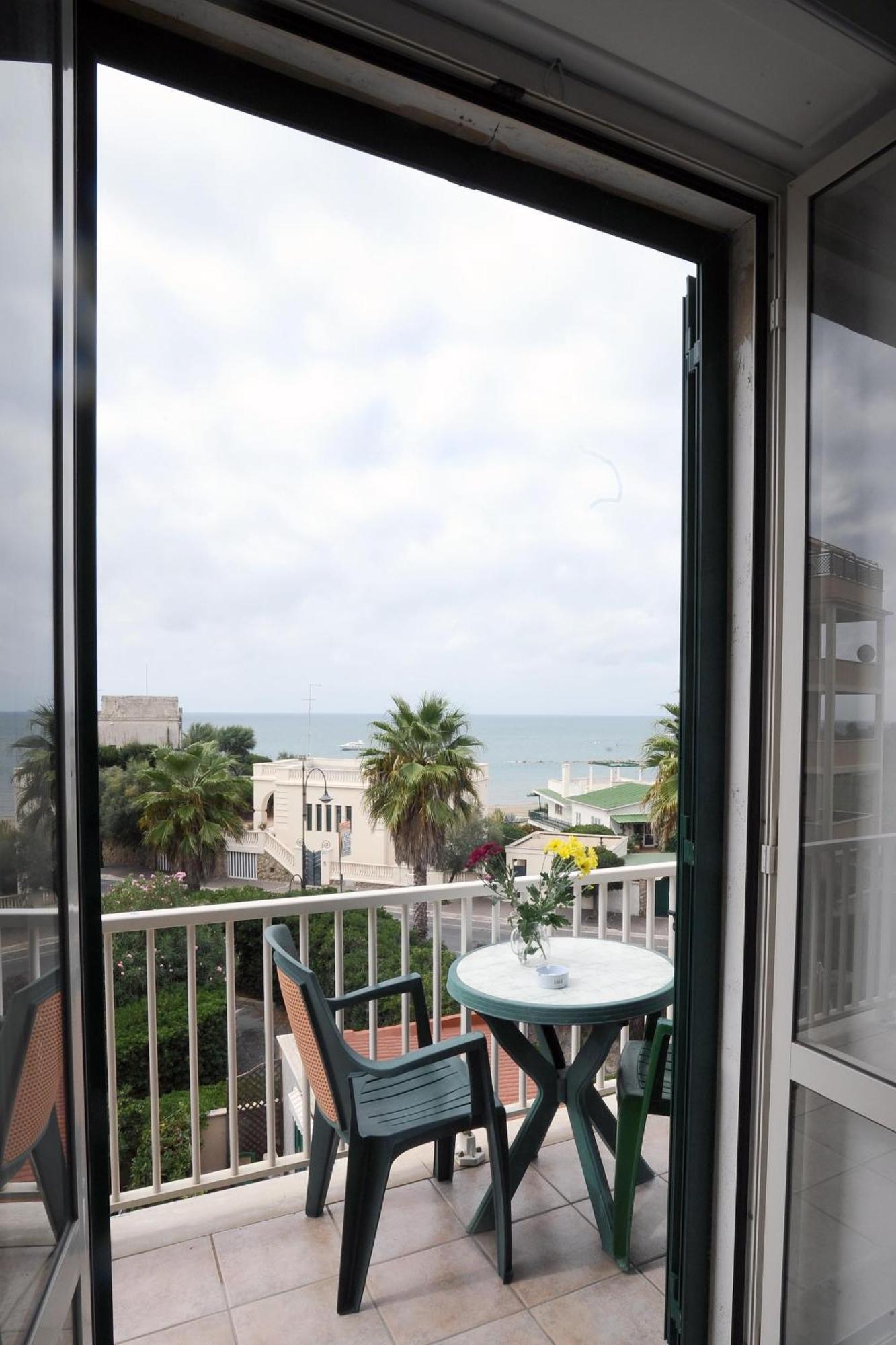 Albergo Villa Marina Anzio Exterior photo